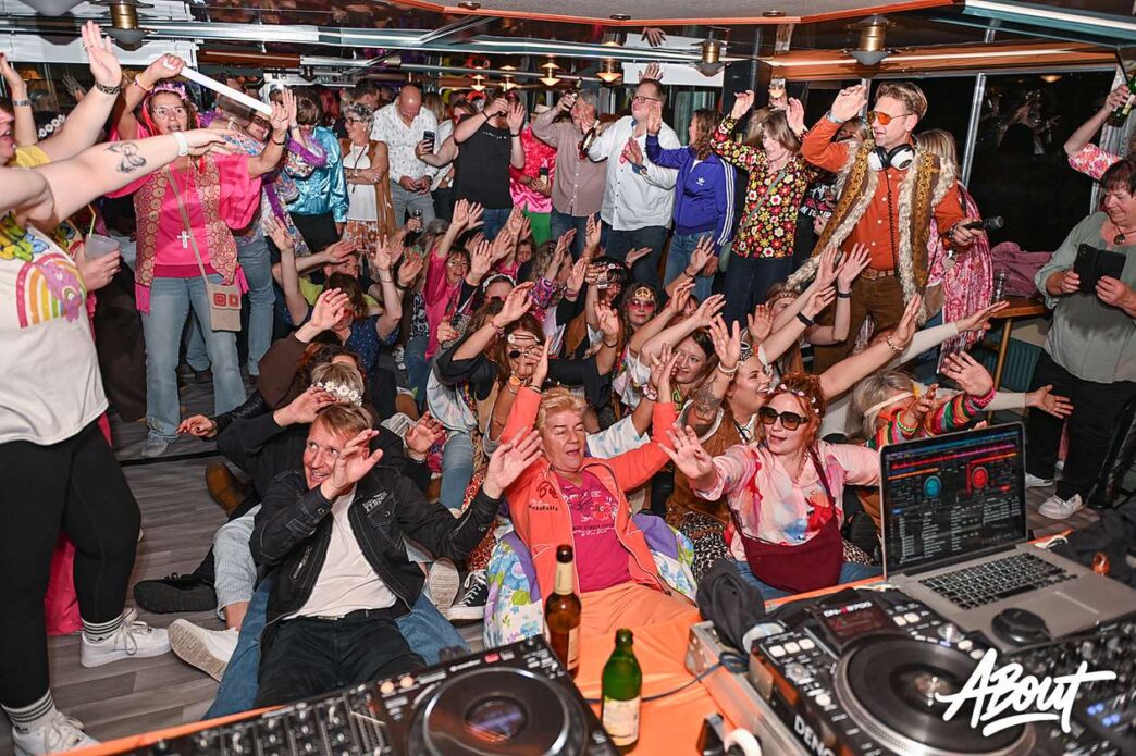 schlagermove auf der ms poseidon party auf dem mittellandkanal minden 69