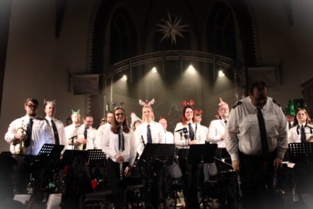 about minden jubilajubilaeumsveranstaltung 100 jahre musikzug der freiwilligen feuerwehr porta westfalica barkhausen das weihnachtskonzert 07.12.2025 07 12 2025 042 about minden jubilajubilaeumsveranstaltung 100 jahre musikzug der freiwilligen feuerwehr porta westfalica barkhausen das weihnachtskonzert 07.12.2025 07 12 2025 042